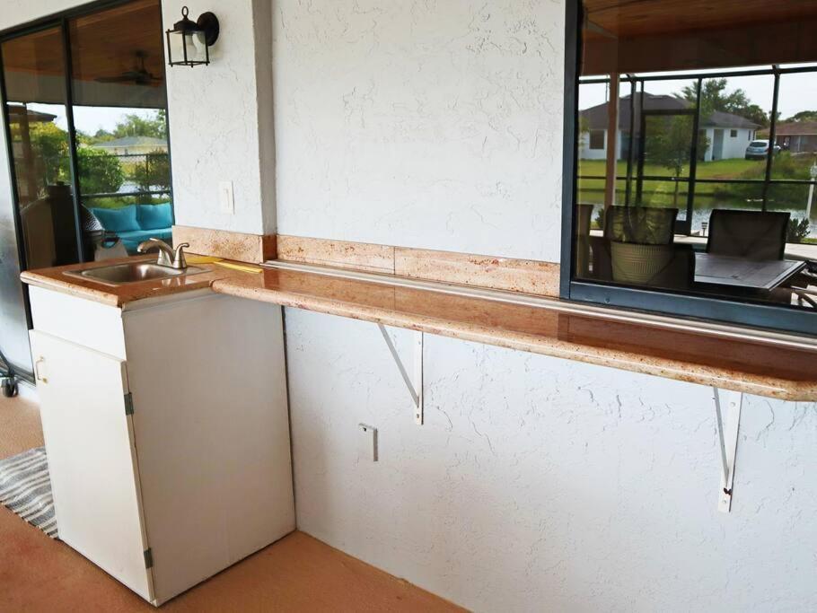 Cozy Retreat, Heated Pool, Water Canal, Bikes,3 Bedroom Cape Coral Ngoại thất bức ảnh