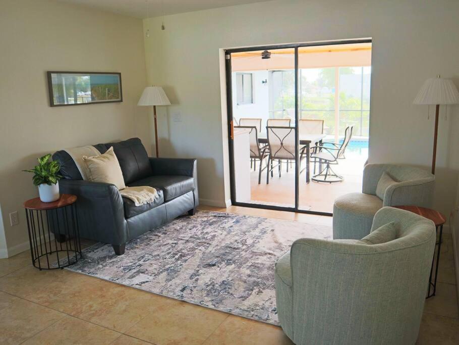 Cozy Retreat, Heated Pool, Water Canal, Bikes,3 Bedroom Cape Coral Ngoại thất bức ảnh