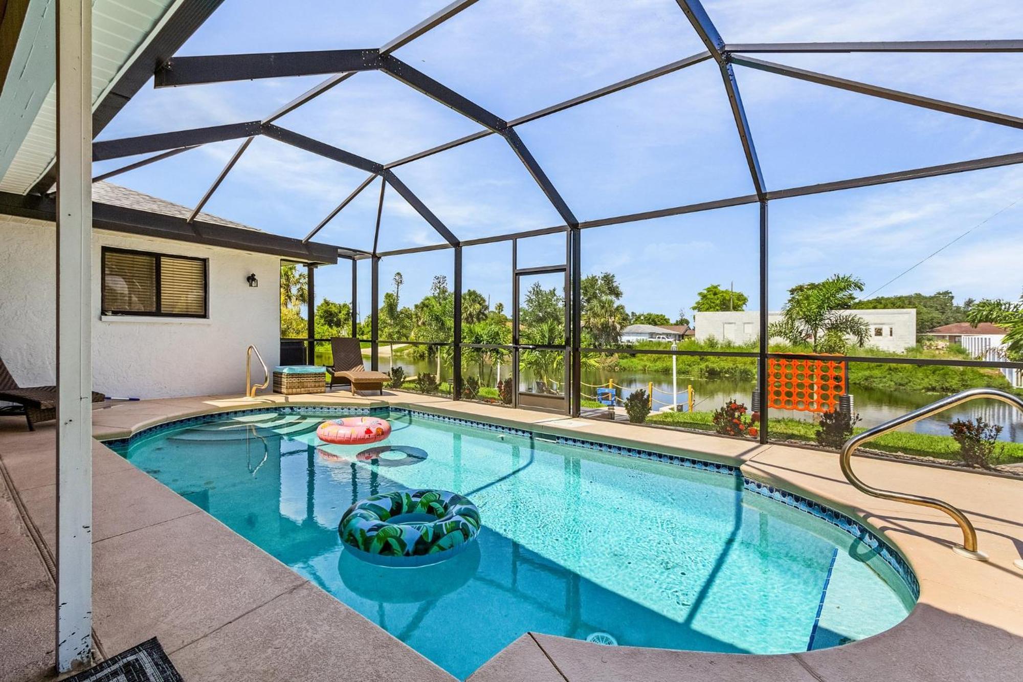 Cozy Retreat, Heated Pool, Water Canal, Bikes,3 Bedroom Cape Coral Ngoại thất bức ảnh