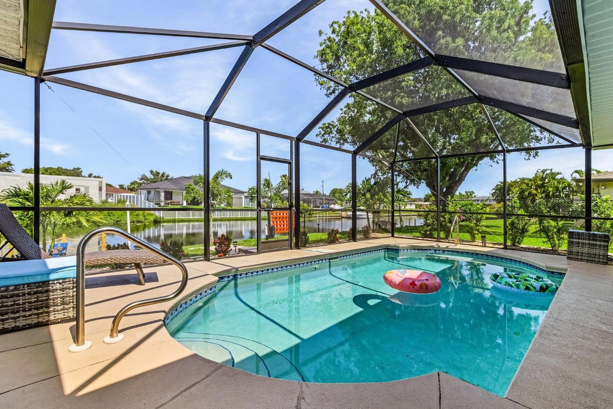 Cozy Retreat, Heated Pool, Water Canal, Bikes,3 Bedroom Cape Coral Ngoại thất bức ảnh